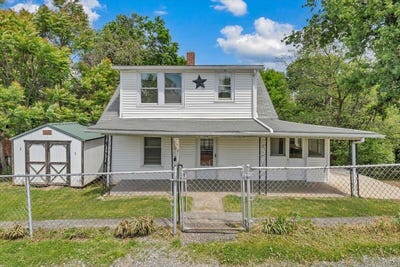 /international/us/1913-willis-st-salem-va-110107811159/