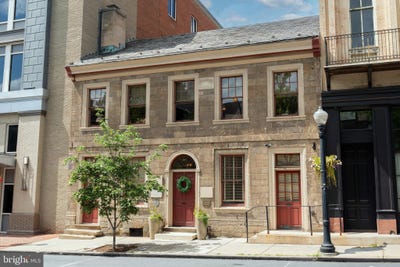 /international/us/121-e-king-street-lancaster-pa-110100481193/