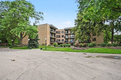 /international/us/6935-n-milwaukee-avenue-niles-il-110108904126/