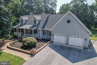 /international/us/648-mccauley-pond-road-harrington-de-110101369249/