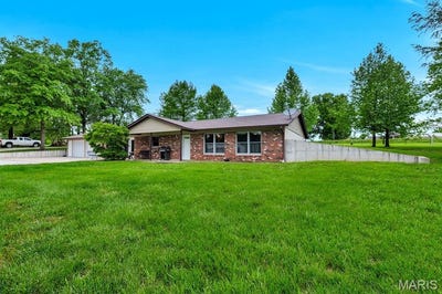 /international/us/2428-e-highway-47-winfield-mo-110108026922/