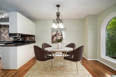 /international/us/140-west-green-vestavia-hills-al-110102817287/