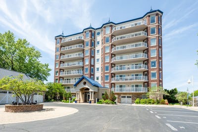/international/us/200-lake-street-st-joseph-mi-110105708828/