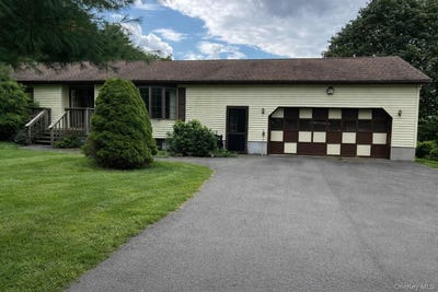 /international/us/14-meadowmere-lane-liberty-ny-110106699598/