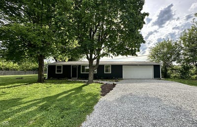 /international/us/1074-center-street-martinsville-in-110107938565/