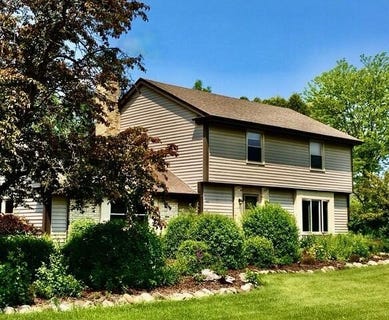 /international/us/w184n8293-tours-dr-menomonee-falls-wi-110106340513/