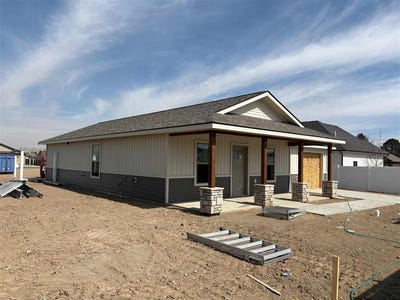 /international/us/293-cypress-dr-powell-wy-110105066128/