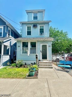 /international/us/150-beech-st-kearny-town-nj-110108439046/