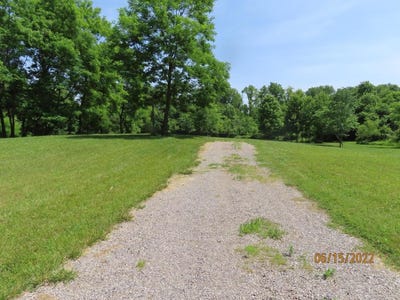 /international/us/17420-long-lake-drive-cassopolis-mi-110098214885/
