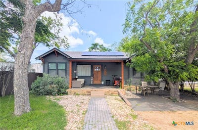 /international/us/635-e-camp-street-new-braunfels-tx-110107781161/