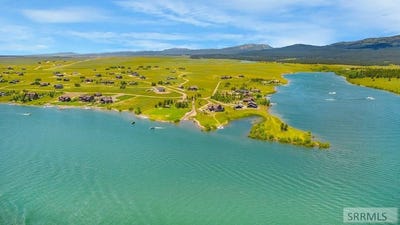 /international/us/3829-arange-peak-drive-island-park-id-110109085655/