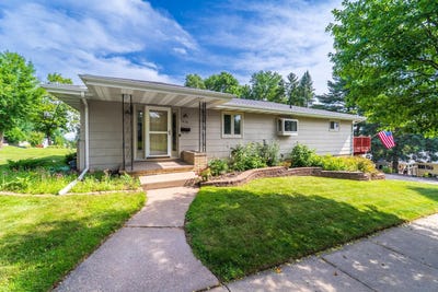 /international/us/1010-maple-street-wausau-wi-110100977046/?lang=en
