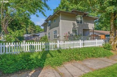 /international/us/2242-c-st-forestgrove-or-110108391477/