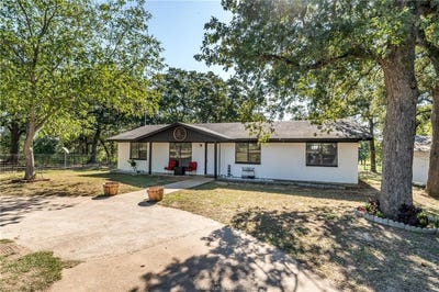 /international/us/9623-county-road-347-caldwell-tx-110103578115/
