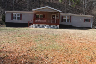 /international/us/5406-johnson-creek-rd-covington-va-110105222794/