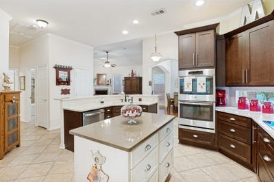 /international/us/412-hideaway-court-euless-tx-110108091936/