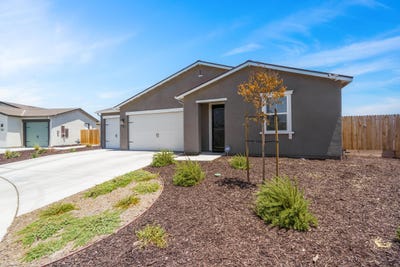 /international/us/14300-shady-tree-court-bakersfield-ca-110101123168/