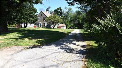 /international/us/144-woonsocket-hill-road-road-north-smithfield-ri-110101432261/?lang=id