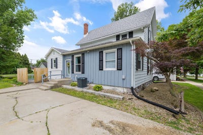 /international/us/109-e-wabash-avenue-wakarusa-in-110108533247/