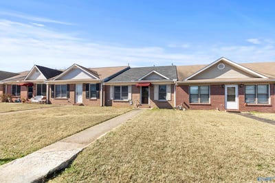 /international/us/377-cherry-street-nw-hartselle-al-110106296149/