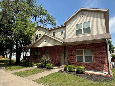 /international/us/1522-n-leverett-avenue-fayetteville-ar-110108347301/