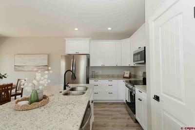 /international/us/748-e-star-court-montrose-co-110106280862/