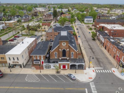 /international/us/907-franklin-street-michigan-city-in-110108588679/