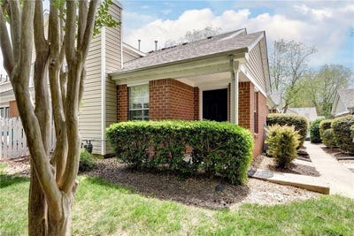 /international/us/703-westgate-circle-williamsburg-va-110107551925/