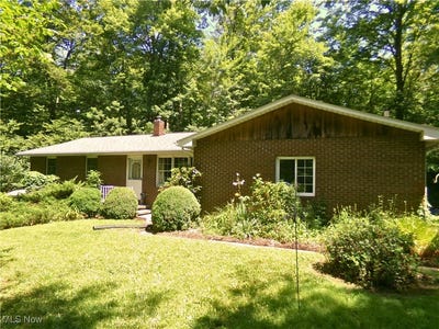 /international/us/4769-w-britton-road-burbank-oh-110100800127/