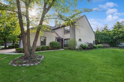 /international/us/1204-hobson-oaks-court-naperville-il-110107318025/