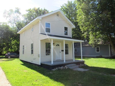 /international/us/1200-4th-street-three-rivers-mi-110109026901/