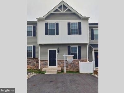 /international/us/229-holstein-drive-hanover-pa-110100836562/