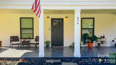 /international/us/979-howard-gap-road-tryon-nc-110106373035/