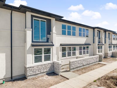 /international/us/737-s-harrison-dr-springville-ut-110105504627/