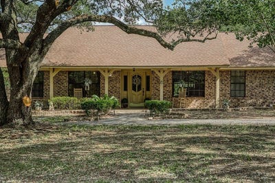 /international/us/10639-palestine-road-brenham-tx-110102082921/