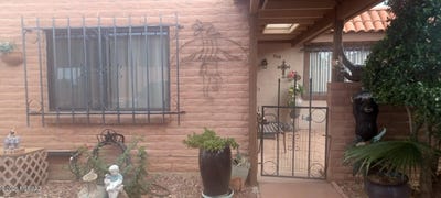 /international/us/309-w-camino-del-sonador-green-valley-az-110100972147/