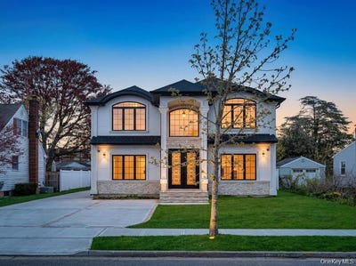 /international/us/71-cedar-street-hicksville-ny-110120030206/