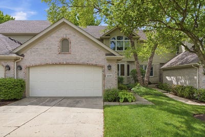 /international/us/2235-tamarack-drive-downers-grove-il-110107852983/