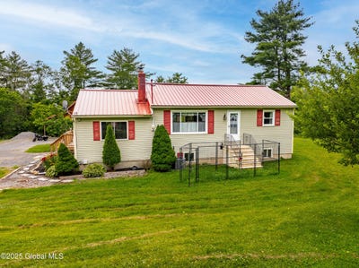 /international/us/2560-creek-road-esperance-ny-110100549799/