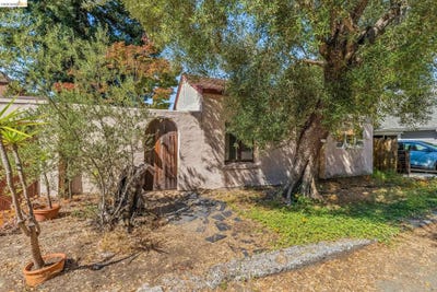 /international/us/1466-scenic-ave-berkeley-ca-110110309768/
