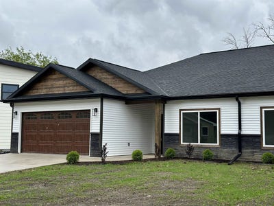 /international/us/110-park-st-lakeside-ia-110106983800/