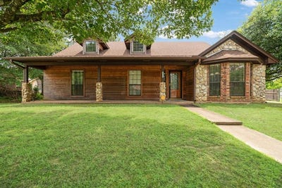 /international/us/4580-thomas-drive-paris-tx-110100975811/