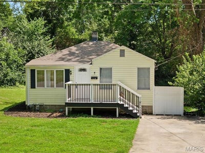 /international/us/120-w-washington-street-collinsville-il-110100508257/