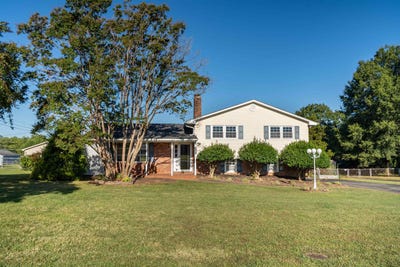 /international/us/124-midland-drive-boiling-springs-sc-110120411554/
