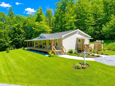 /international/us/38-oak-ridge-lane-bennington-vt-110104573773/