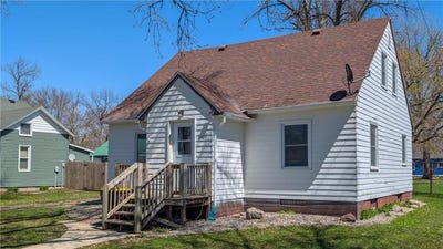 /international/us/545-2nd-avenue-se-wells-mn-110104080492/