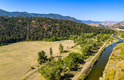 /international/us/nhn-gillispie-sliderock-road-clinton-mt-110102402703/
