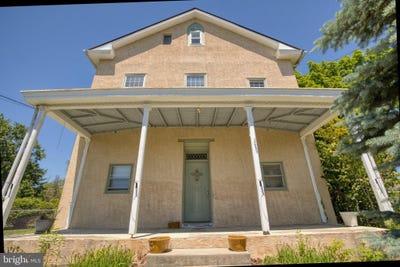 /international/us/25-w-5th-avenue-collegeville-pa-110108549721/