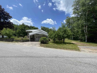 /international/us/17-charron-avenue-berlin-nh-110100423218/