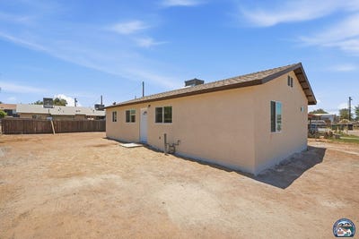 /international/us/1516-e-b-st-brawley-ca-110108707672/
